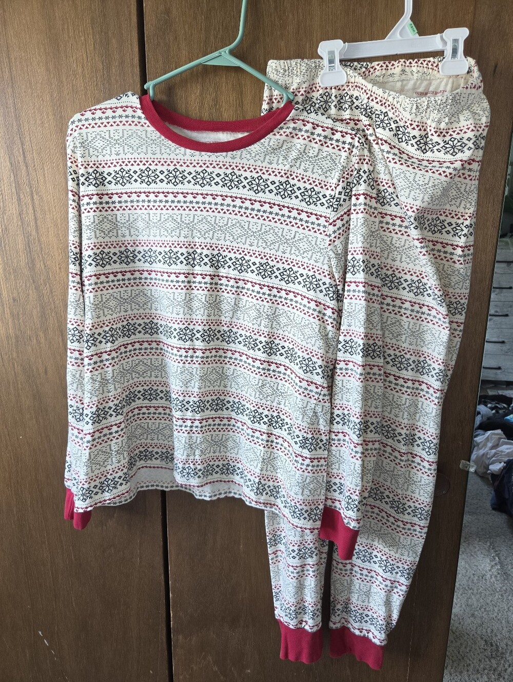 Burts Bees Adult Red & Cream Fair Isle Long-Sleeve Pajama Set - Medium